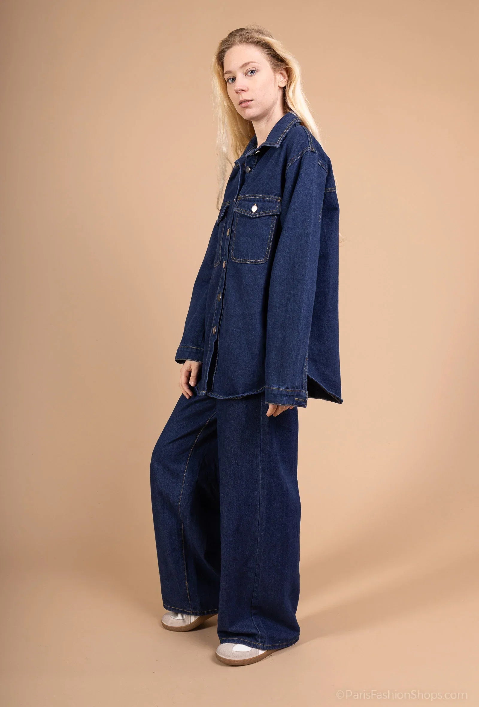 Denim jacket with patch pockets – essential casual style