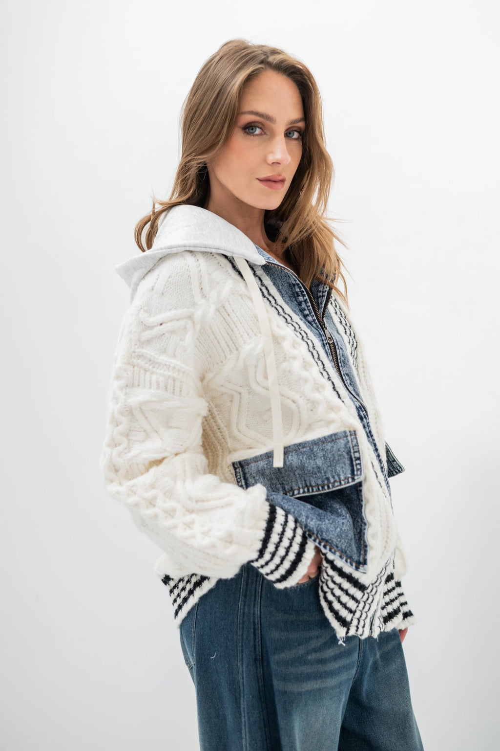 AURA – Hybrid zip-up jacket in cable knit and denim