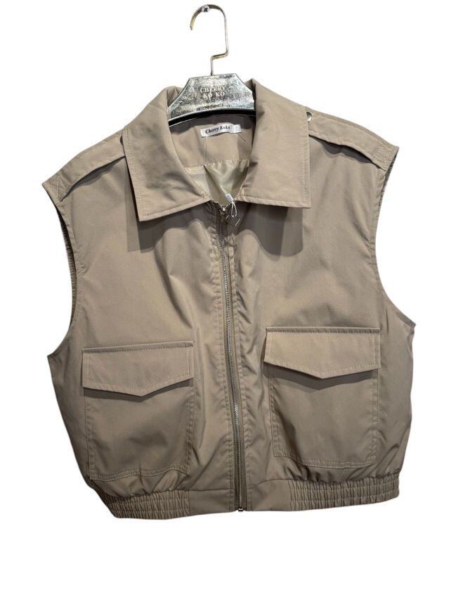 CARGO – Structured Zip-Up Vest with Functional Pockets