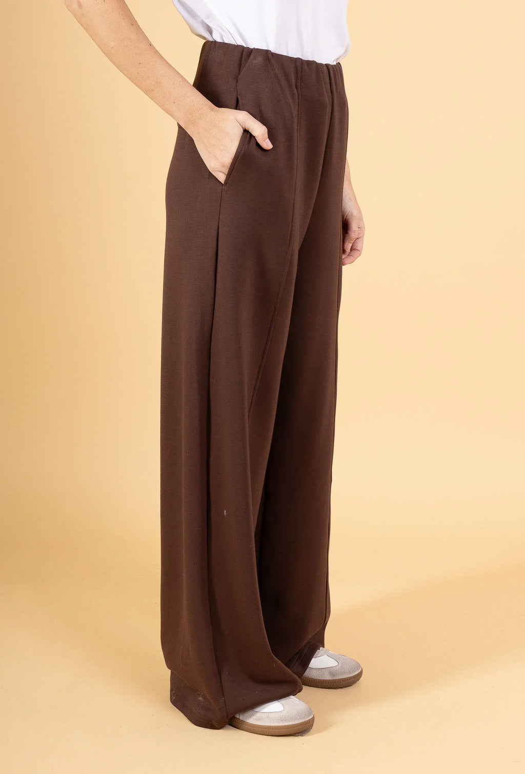 DENVER – High-waisted soft wide leg pants