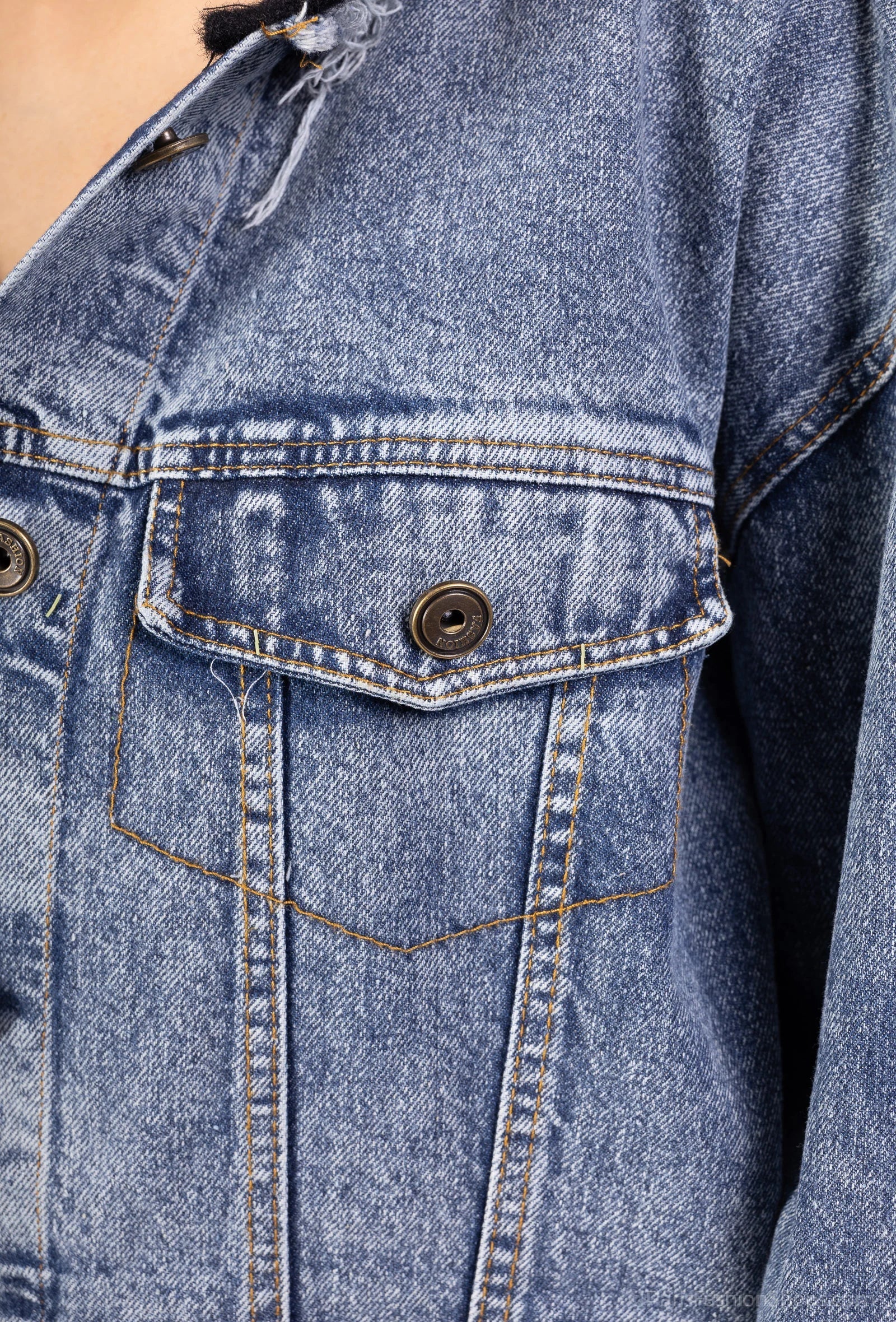 DENVER – Denim jacket with integrated knit hood