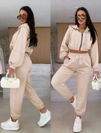 Casual chic set – Zip-up hooded jacket and elastic waist pants