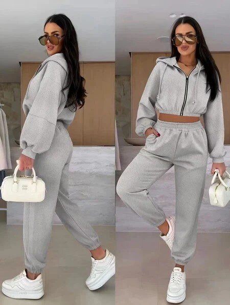 Casual chic set – Zip-up hooded jacket and elastic waist pants