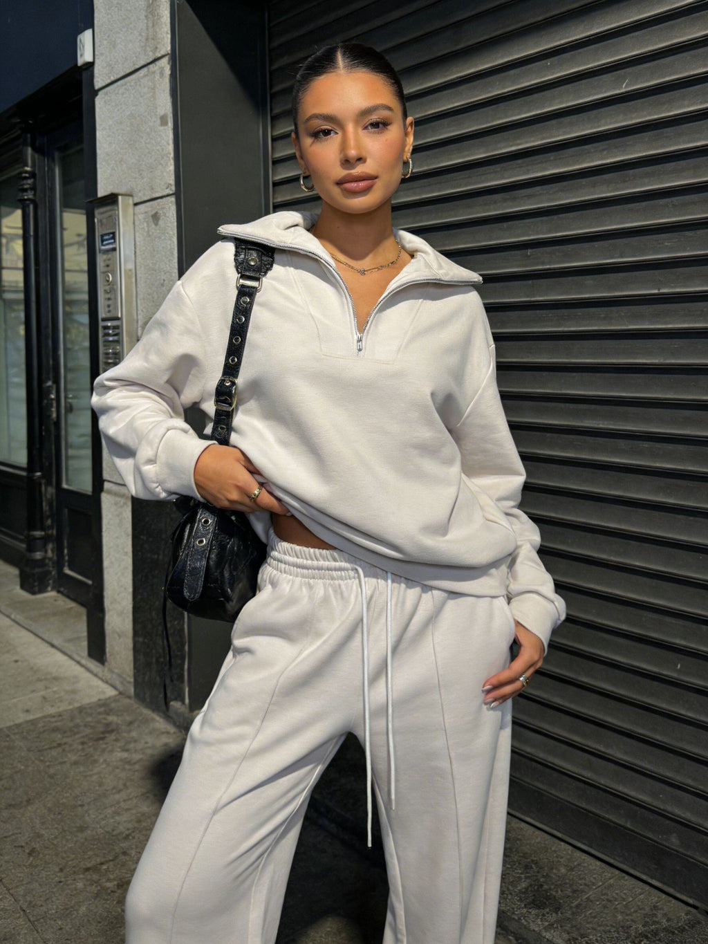 Comfort Set with Zip Collar – LOUNA Model