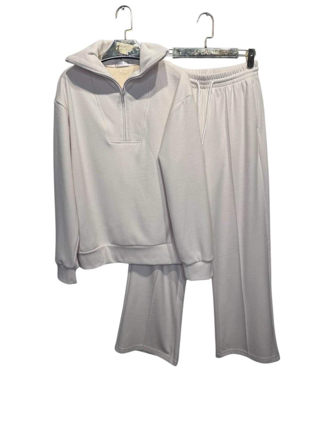 Comfort Set with Zip Collar – LOUNA Model