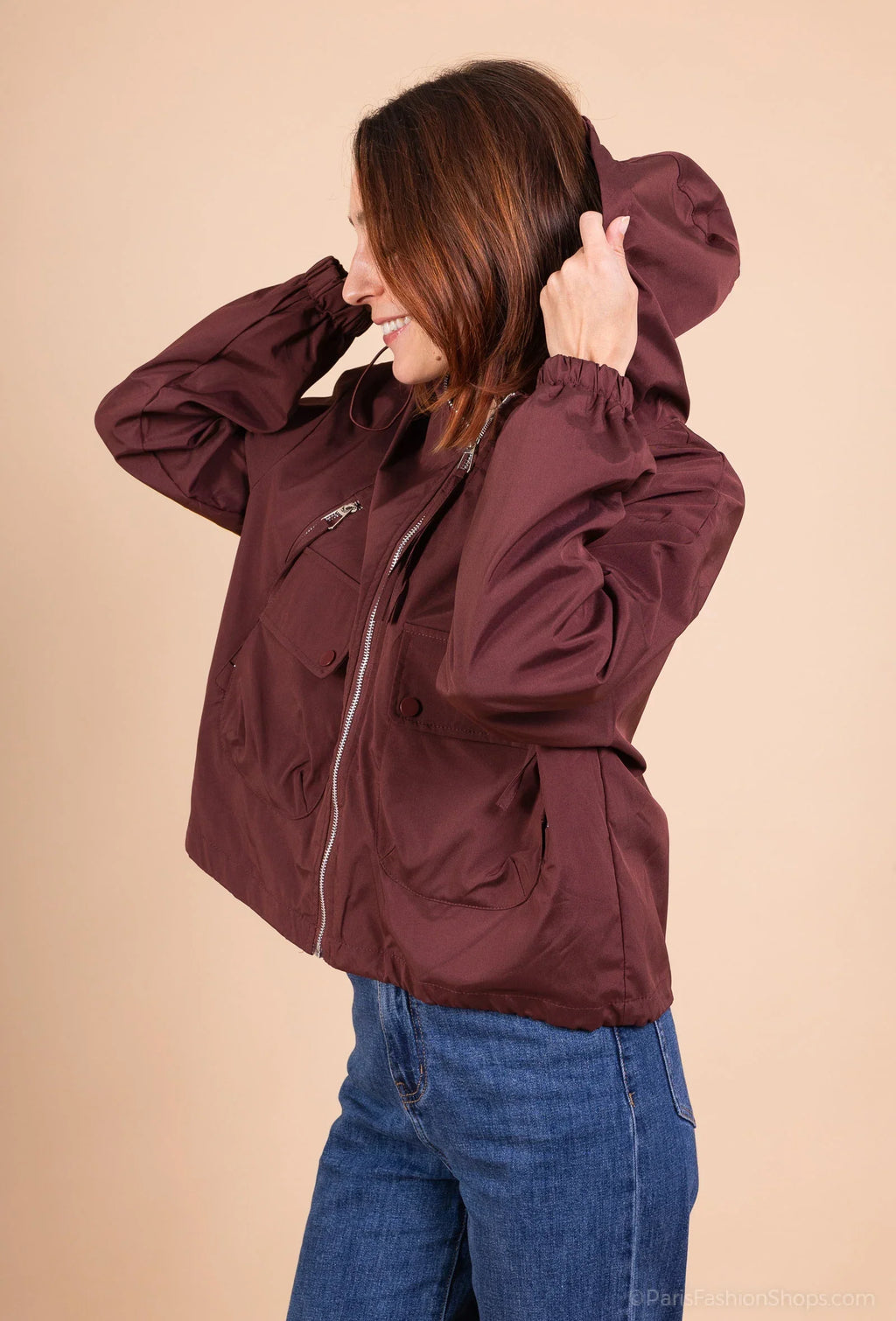 IVY – Hooded windbreaker jacket with zippered pockets and flaps