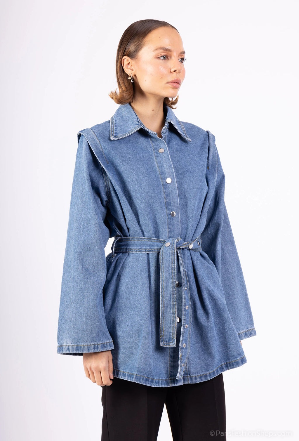 DENVER – Belted oversized denim set