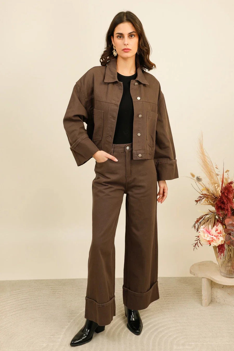 DENVER – Oversized contrast denim set