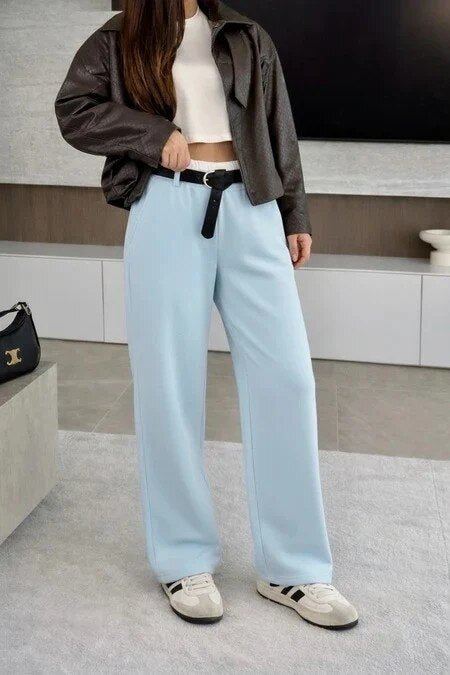 Oversized pants with belt and white stripe