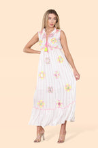 Women's long sleeveless dress with a neckline