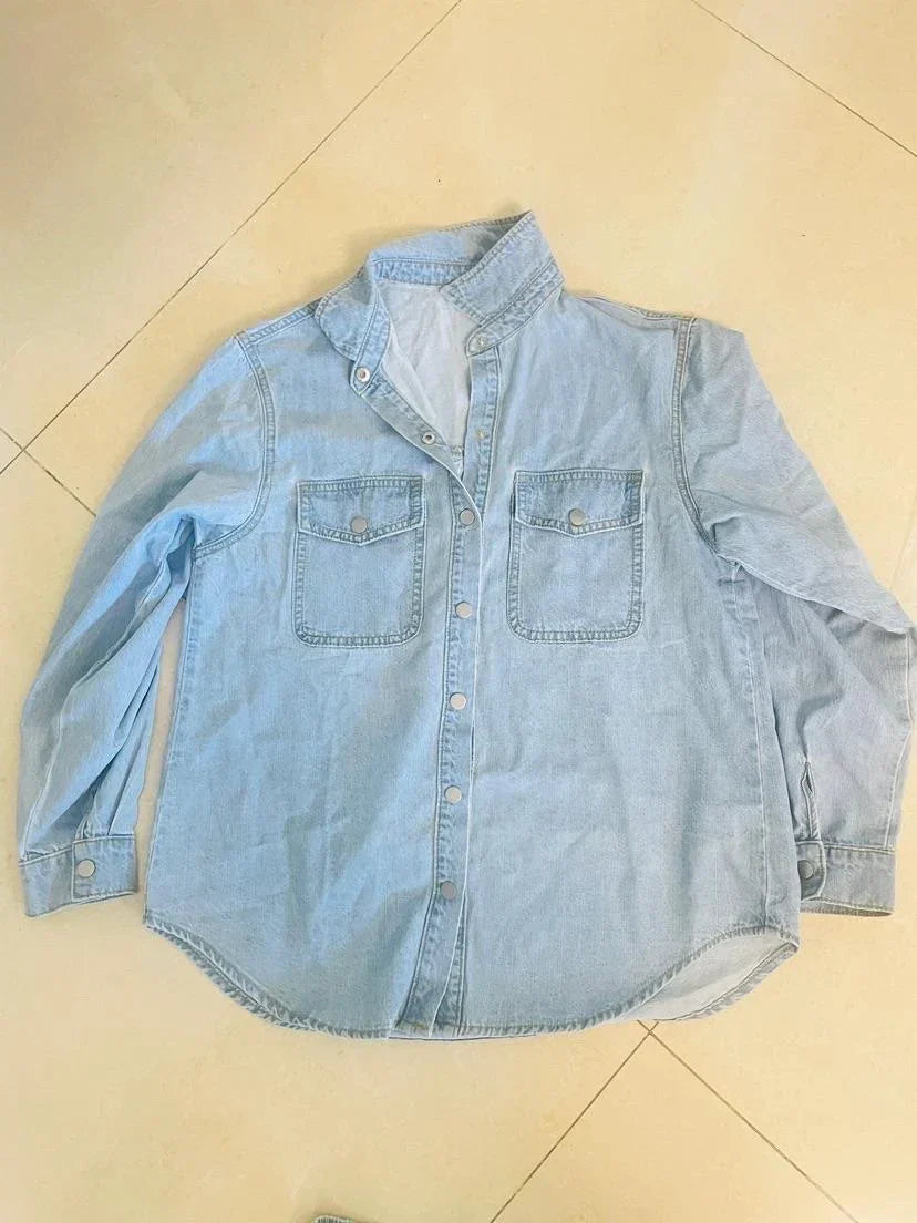 Denim jacket with patch pockets – essential casual style